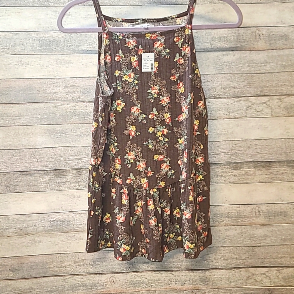 Maurices Floral flared bottom tank top size x-small